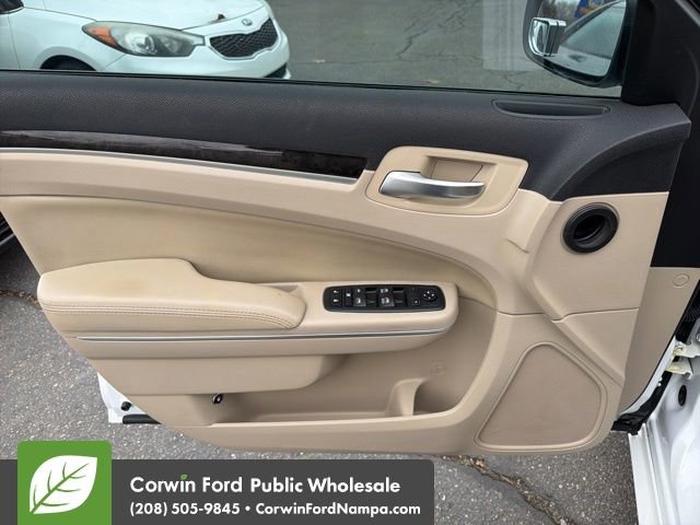 Used 2013 Chrysler 300 AWD w/ Driver Convenience Group image 13