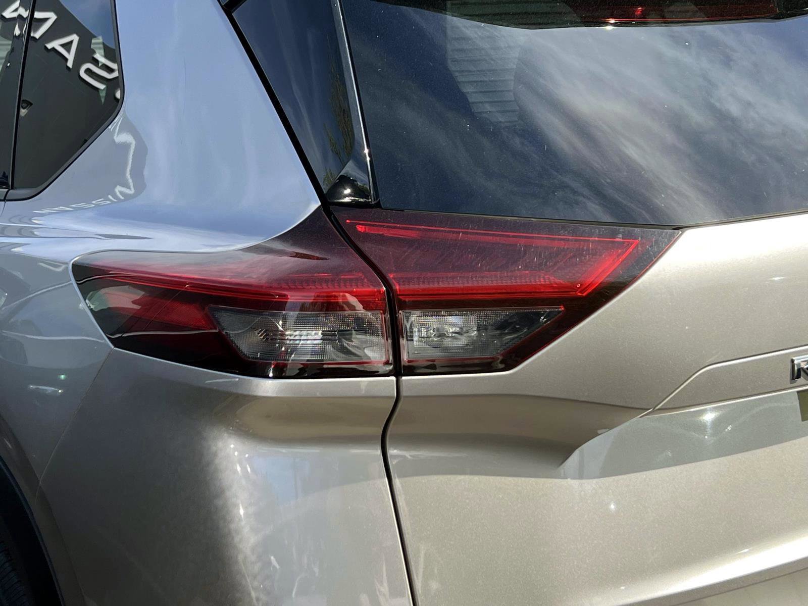 Used 2021 Nissan Rogue SL AWD/4WD image 10