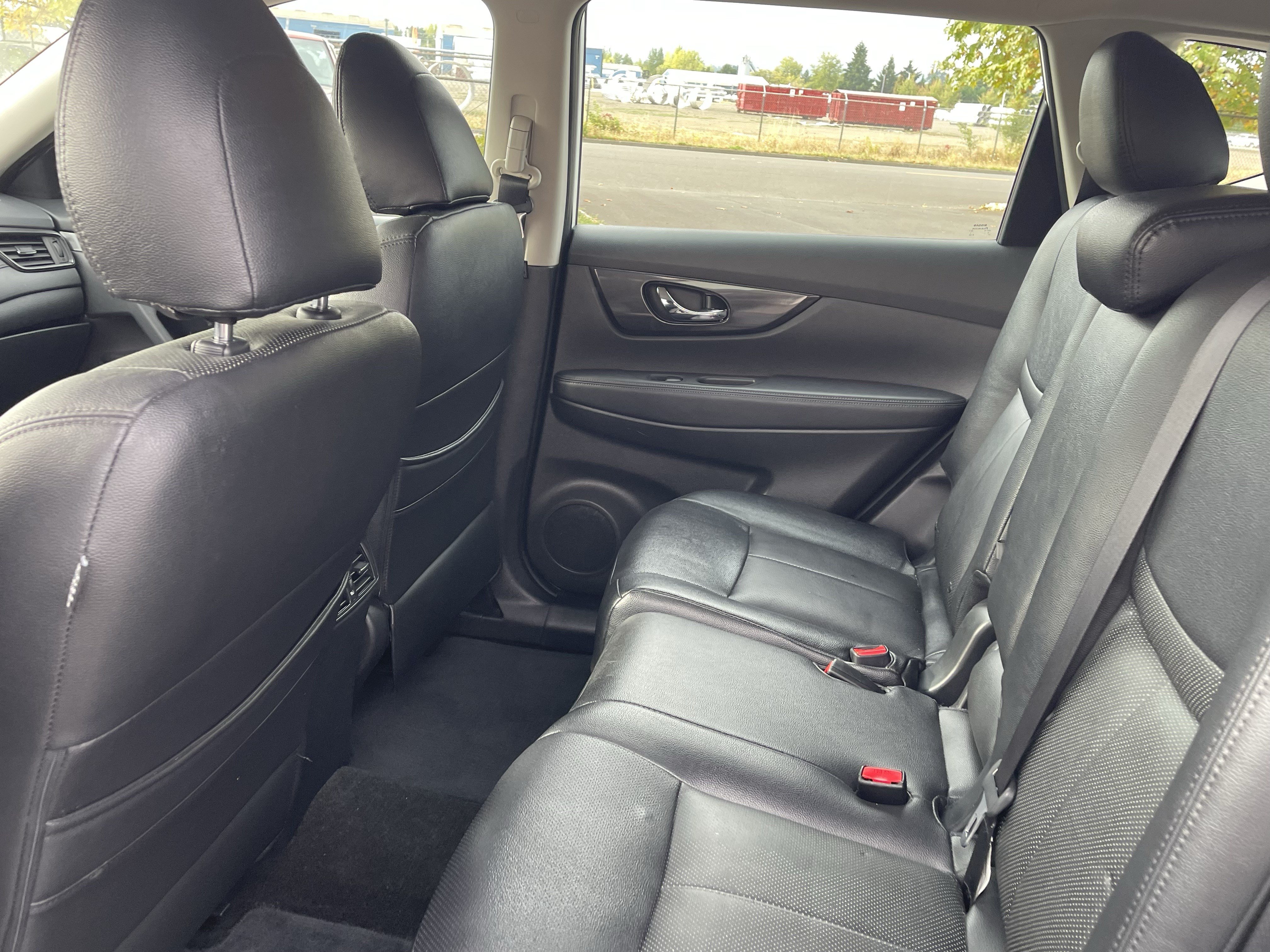 Used 2017 Nissan Rogue S AWD/4WD image 13