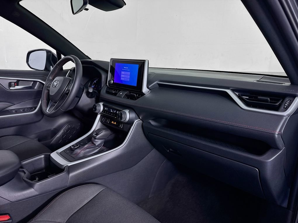 Used 2024 Toyota RAV4 SE w/ Weather & Moonroof Package image 30