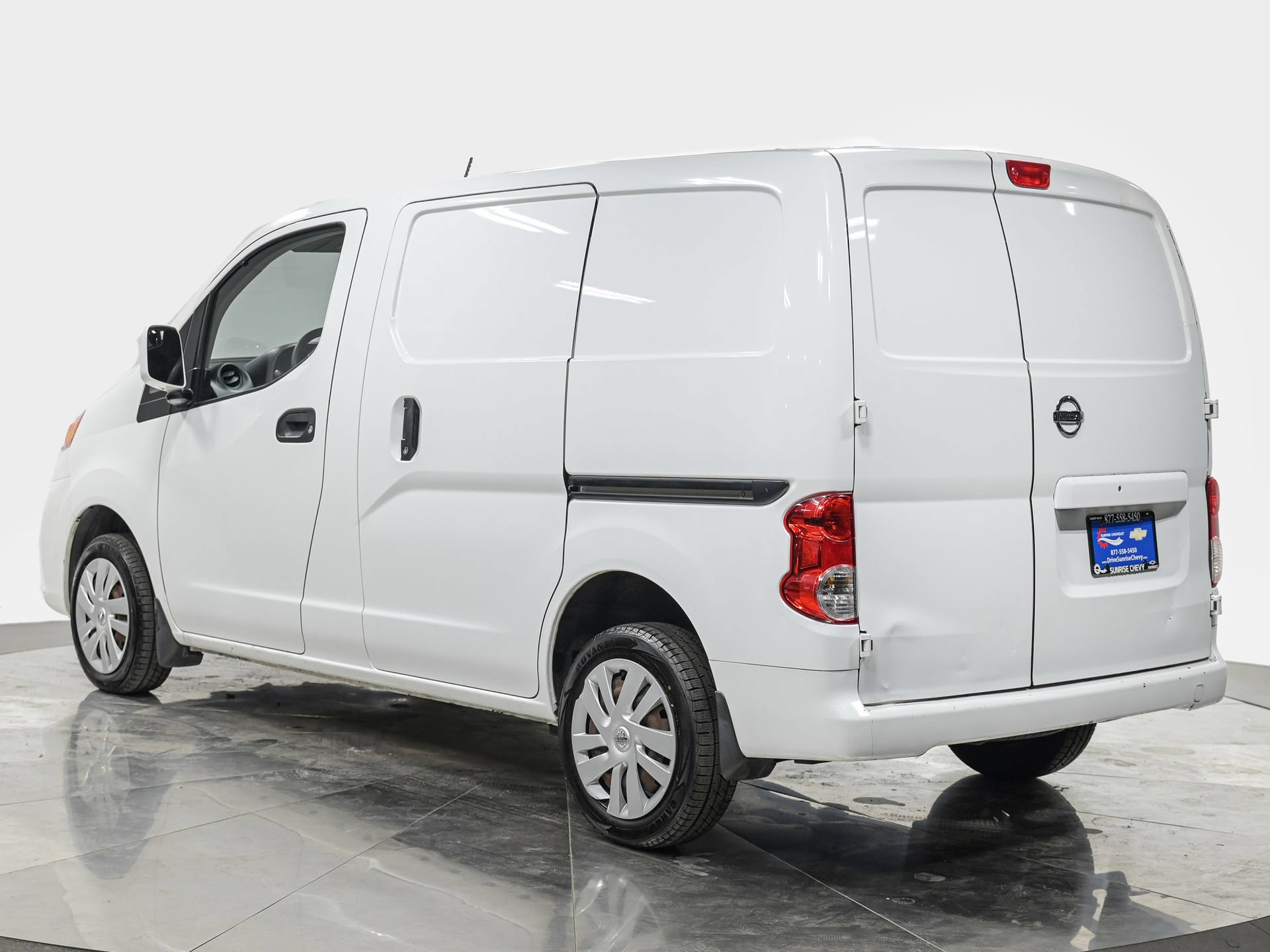 Used 2015 Nissan NV200 SV w/ Exterior Appearance Package FWD image 3