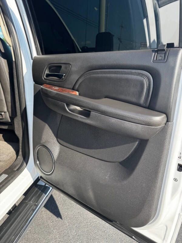 Used 2013 GMC Sierra 3500 Denali image 13