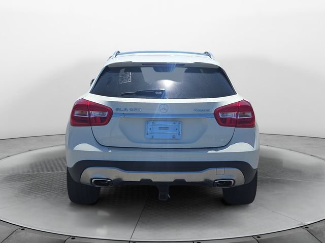 Used 2018 Mercedes-Benz GLA 250 4MATIC image 4