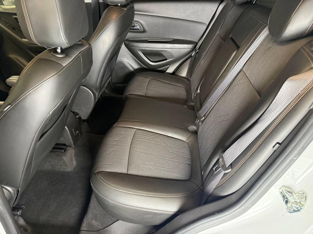 Used 2018 Chevrolet Trax LT w/ LT Convenience Package FWD image 21