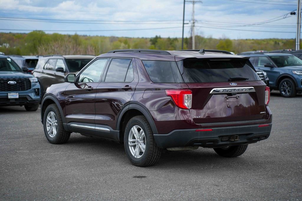 Used 2022 Ford Explorer XLT w/ Class IV Trailer Tow Package AWD/4WD image 7