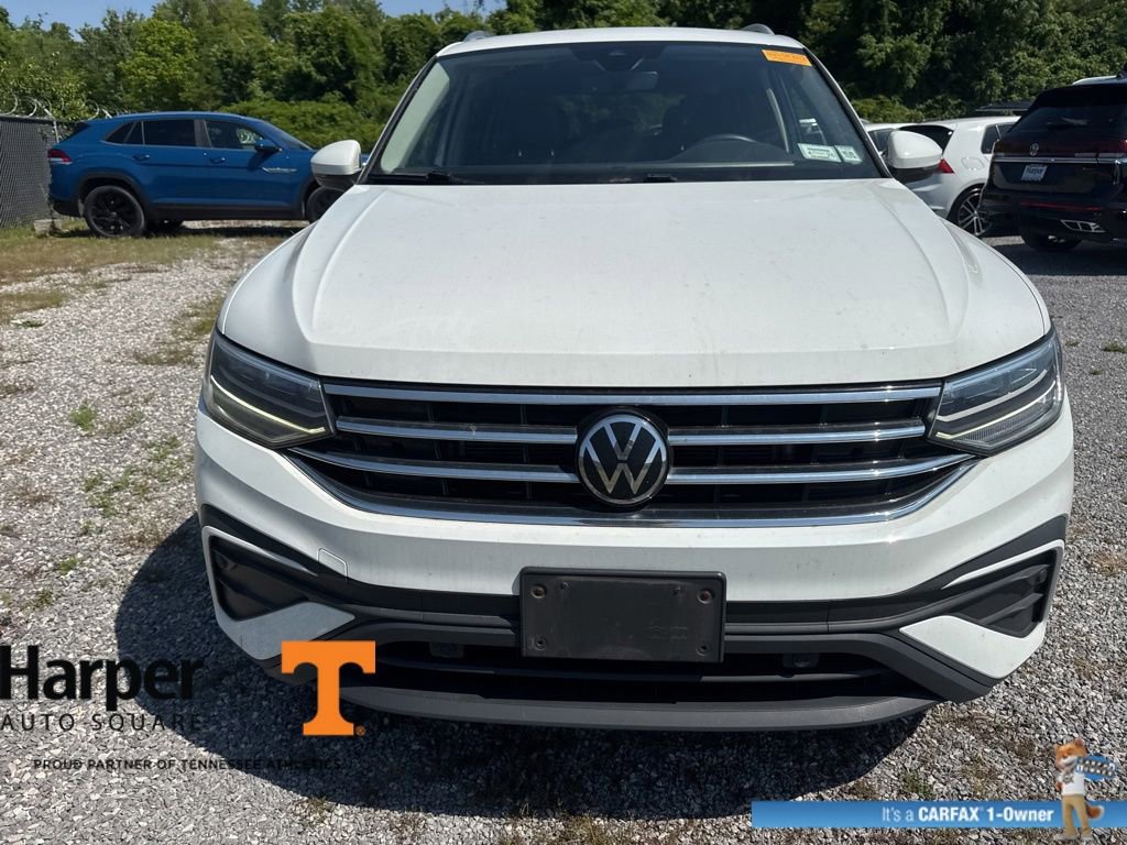 Used 2022 Volkswagen Tiguan SE w/ Panoramic Sunroof Package AWD/4WD image 8
