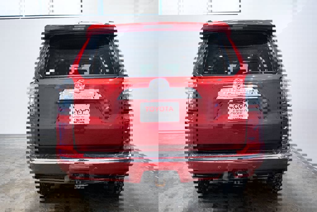 Used 2016 Toyota 4Runner Limited image 8