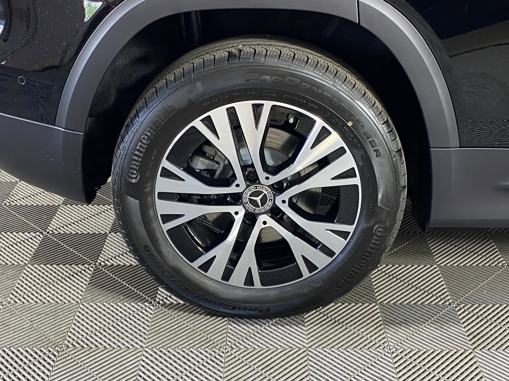 New 2025 Mercedes-Benz GLB 250 4MATIC image 10