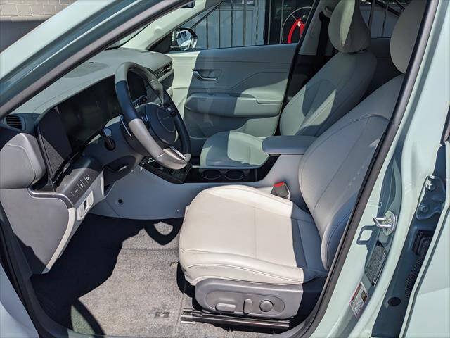 Used 2024 Hyundai Kona Limited FWD image 8