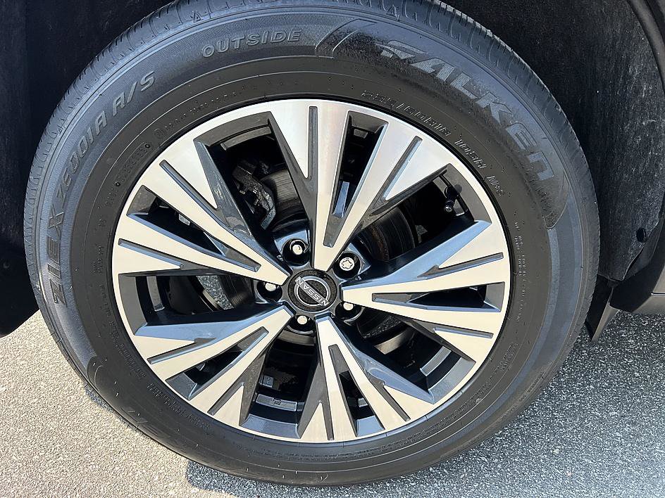 Certified 2023 Nissan Rogue SV w/ SV Premium B Package image 11