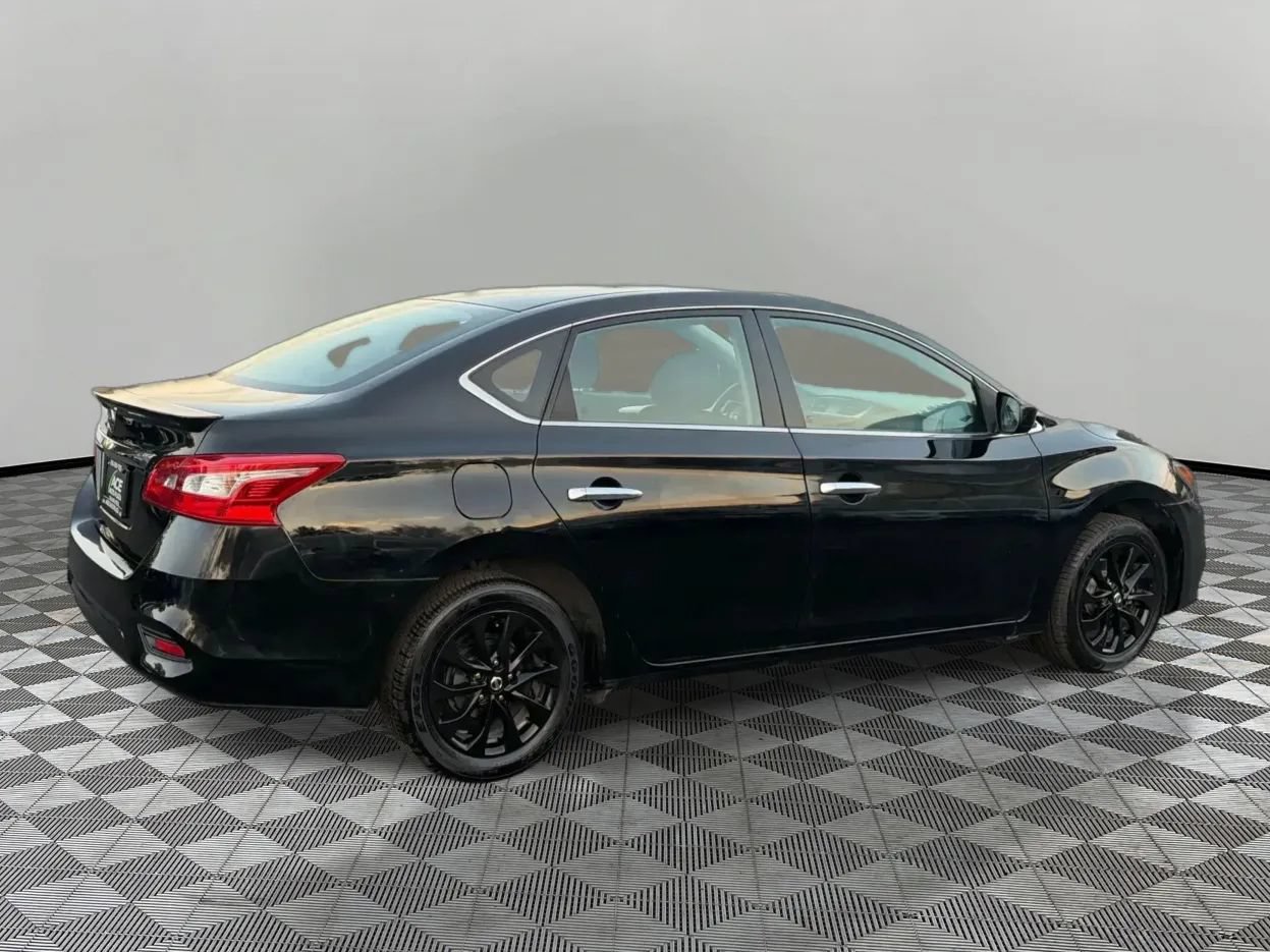 Used 2018 Nissan Sentra S w/ S Midnight Style Package FWD image 5