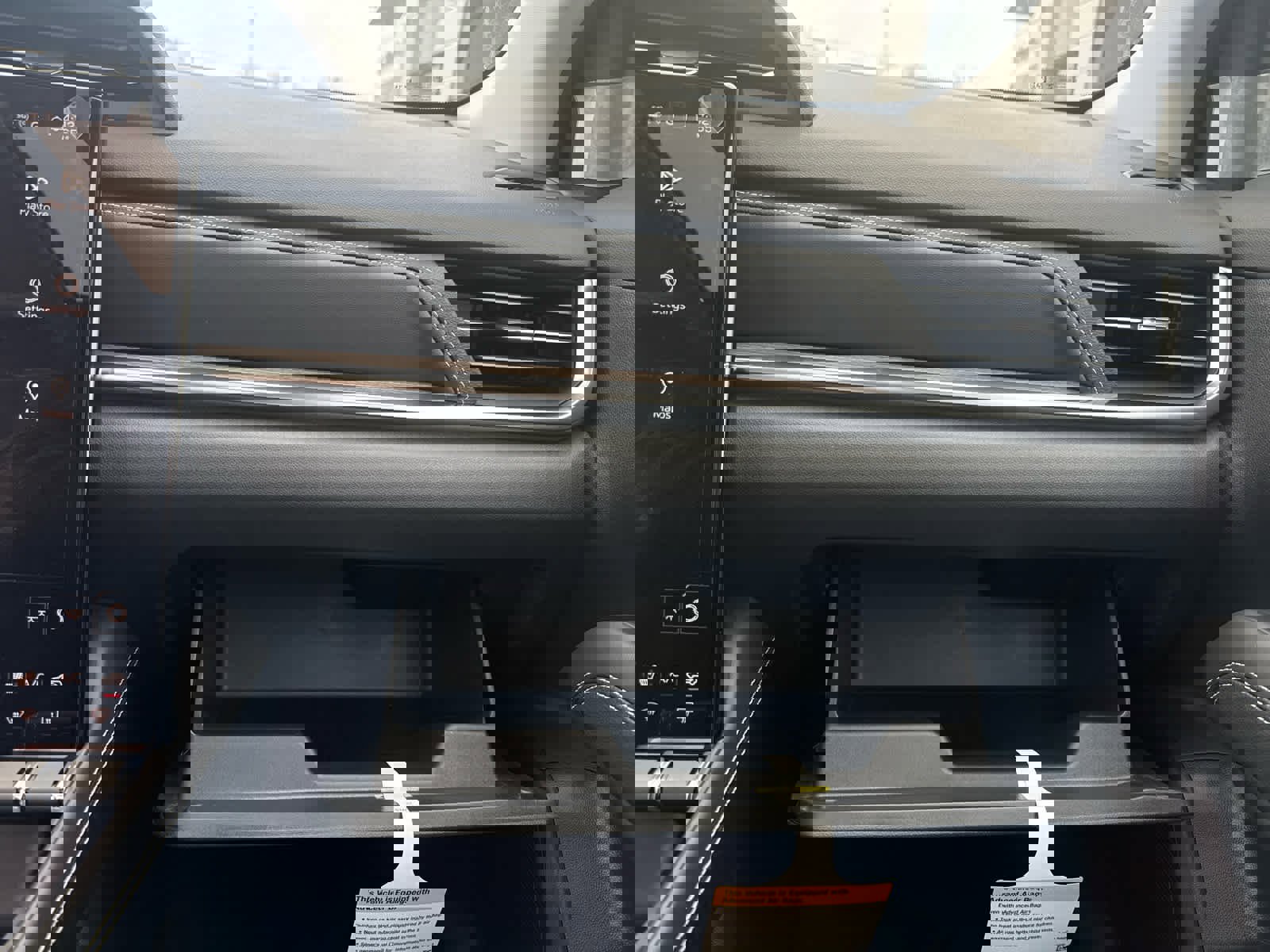 New 2026 GMC Terrain Denali w/ LPO, Floor Liner Package AWD/4WD image 21