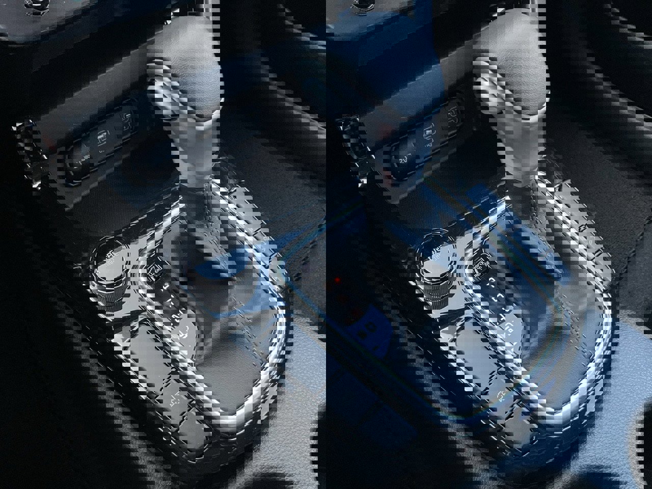 Used 2025 Kia Seltos S image 36