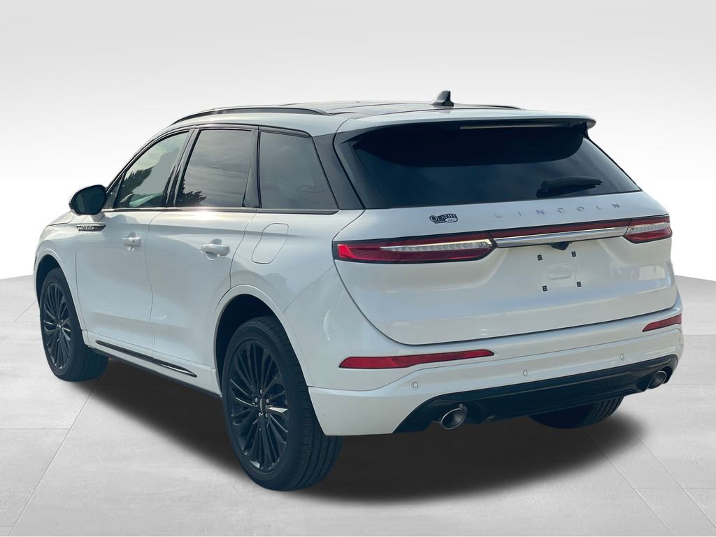 New 2025 Lincoln Corsair Reserve w/ Jet Appearance Package image 3