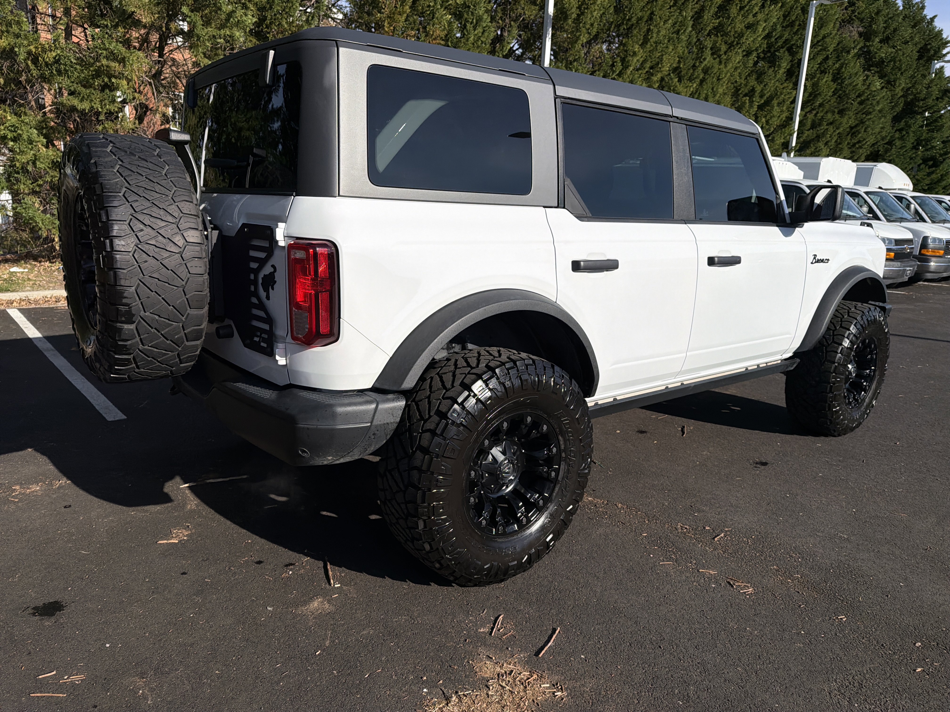 Used 2023 Ford Bronco Black Diamond image 10