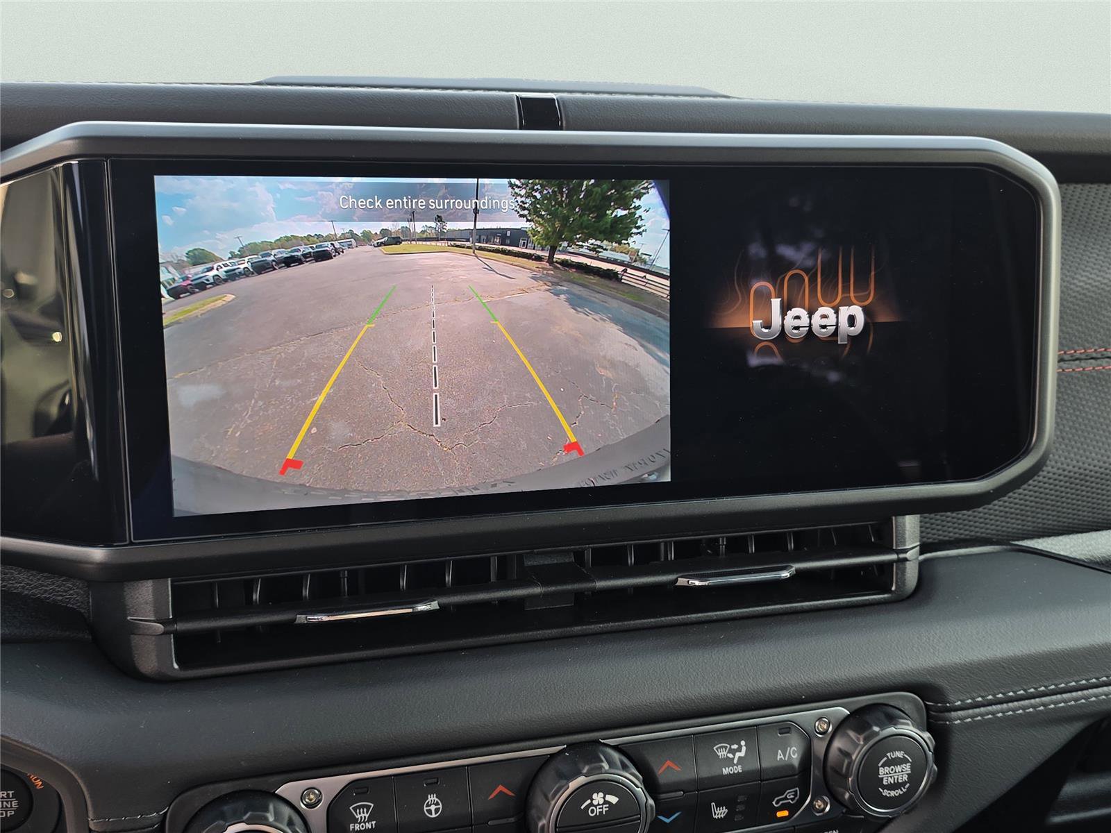 New 2026 Jeep Wrangler Unlimited Rubicon w/ Xtreme 35 Tire Package image 13