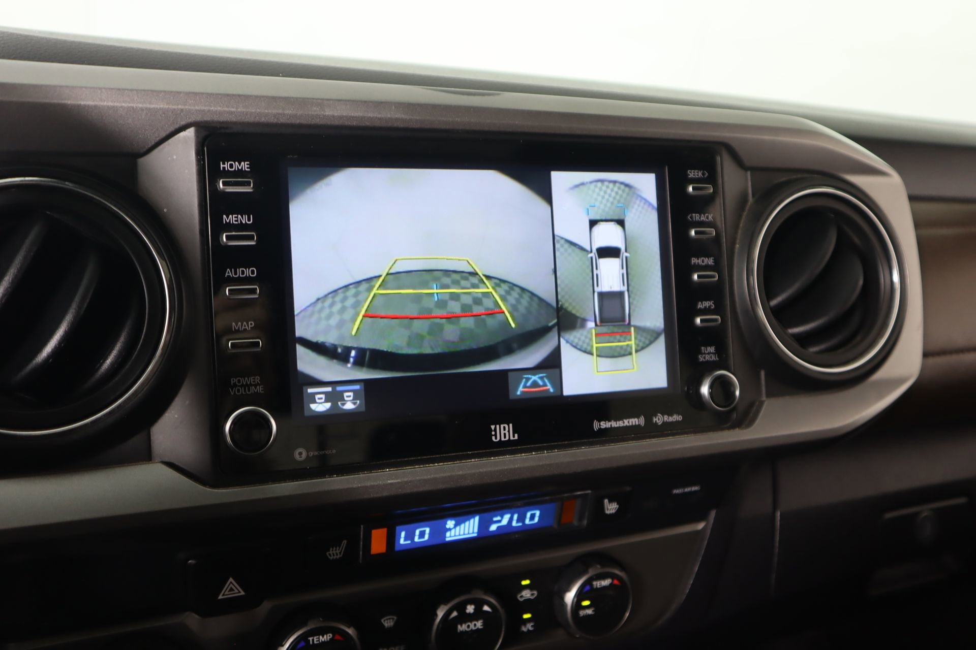 Used 2021 Toyota Tacoma Limited image 6