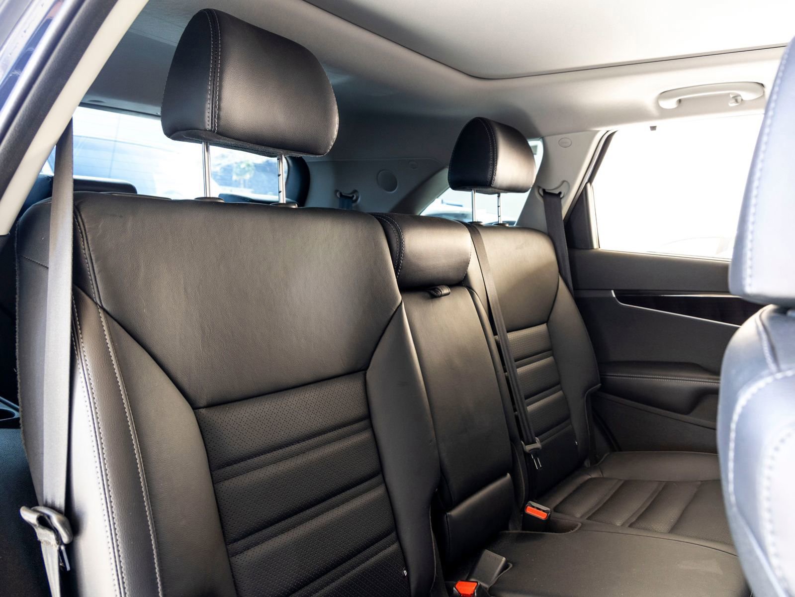 Used 2019 Kia Sorento EX w/ EX Touring Package image 24