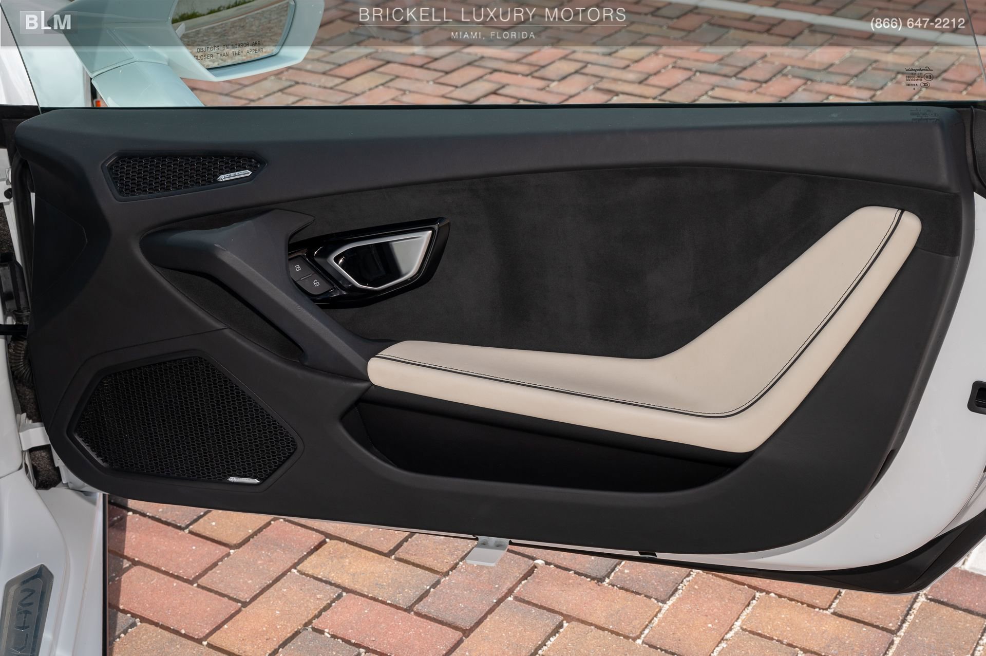 Used 2020 Lamborghini Huracan EVO image 15