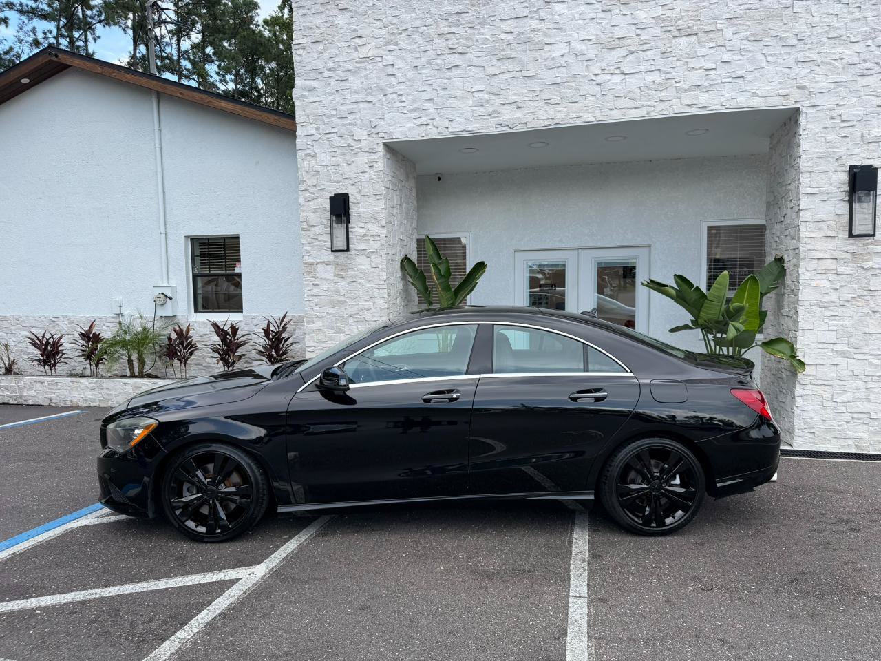 Used 2016 Mercedes-Benz CLA 250 image 2