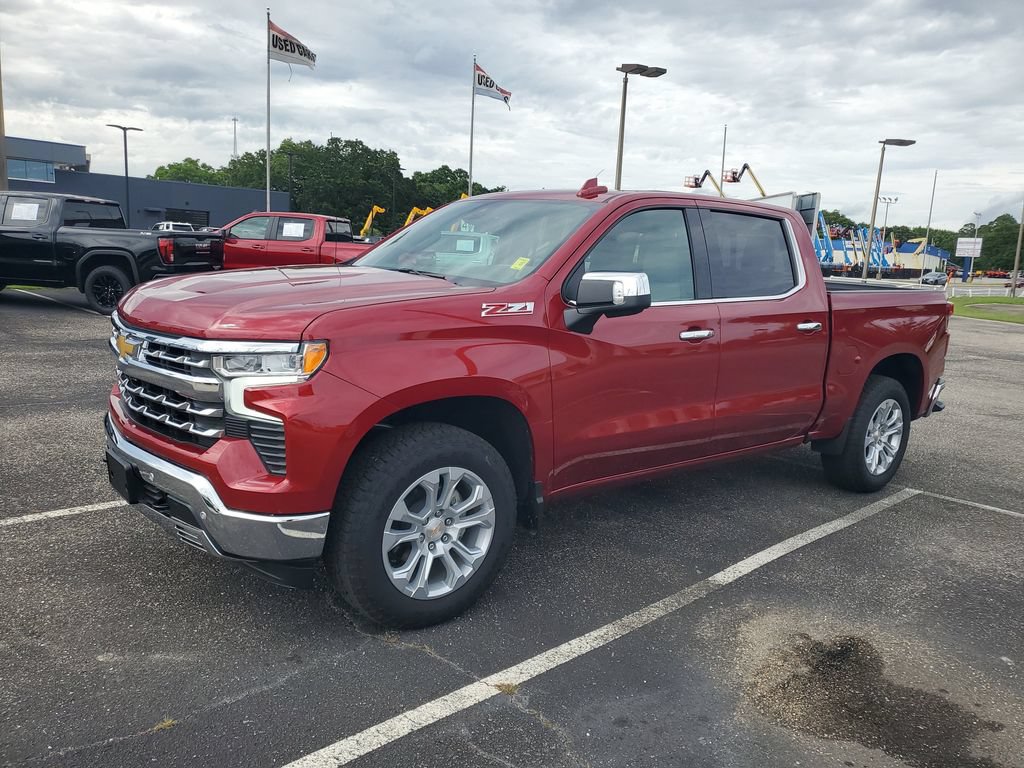 Used 2026 Chevrolet Silverado 1500 LTZ AWD/4WD image 2