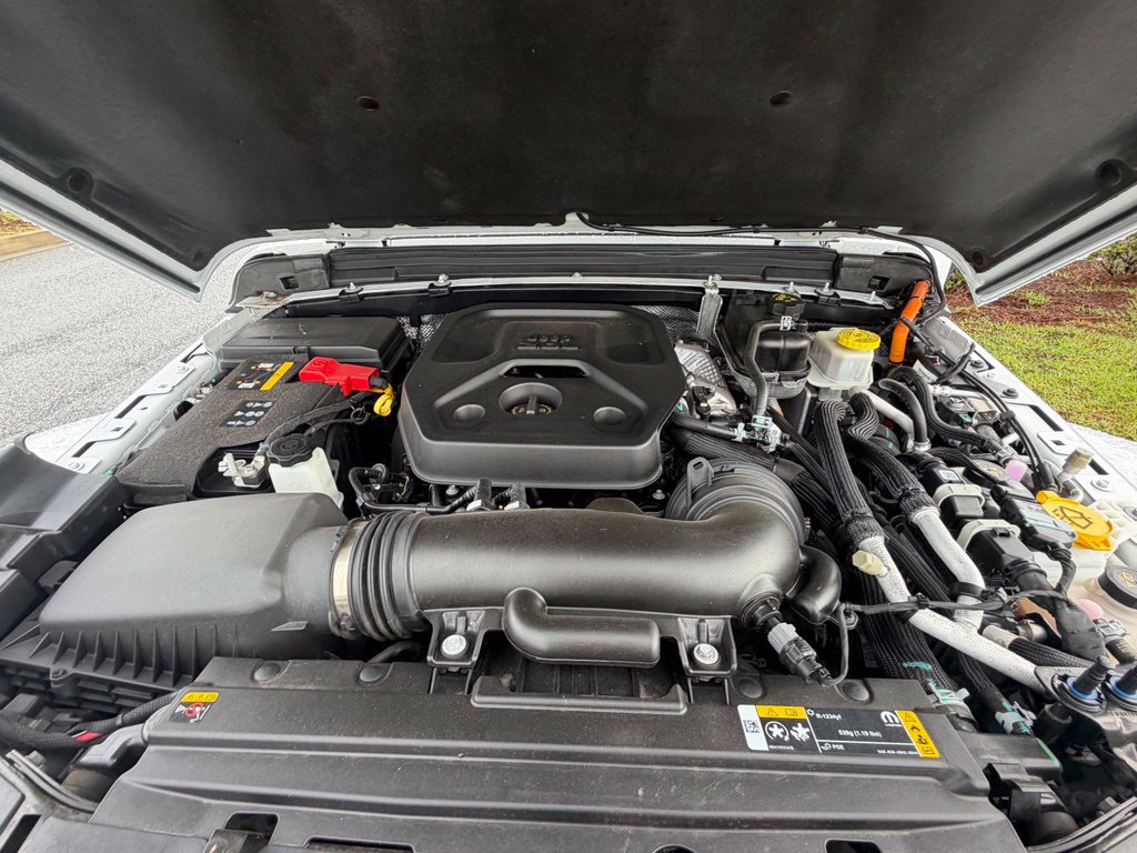 Used 2024 Jeep Wrangler Unlimited Sahara AWD/4WD image 56