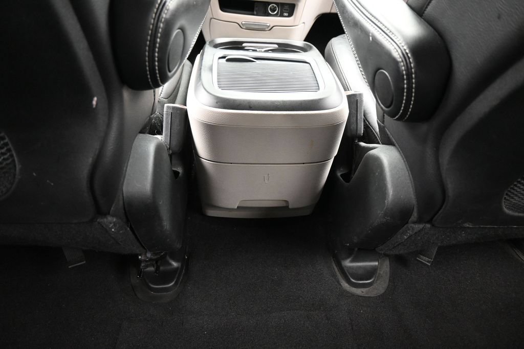 Used 2022 Chrysler Pacifica Touring-L FWD image 39
