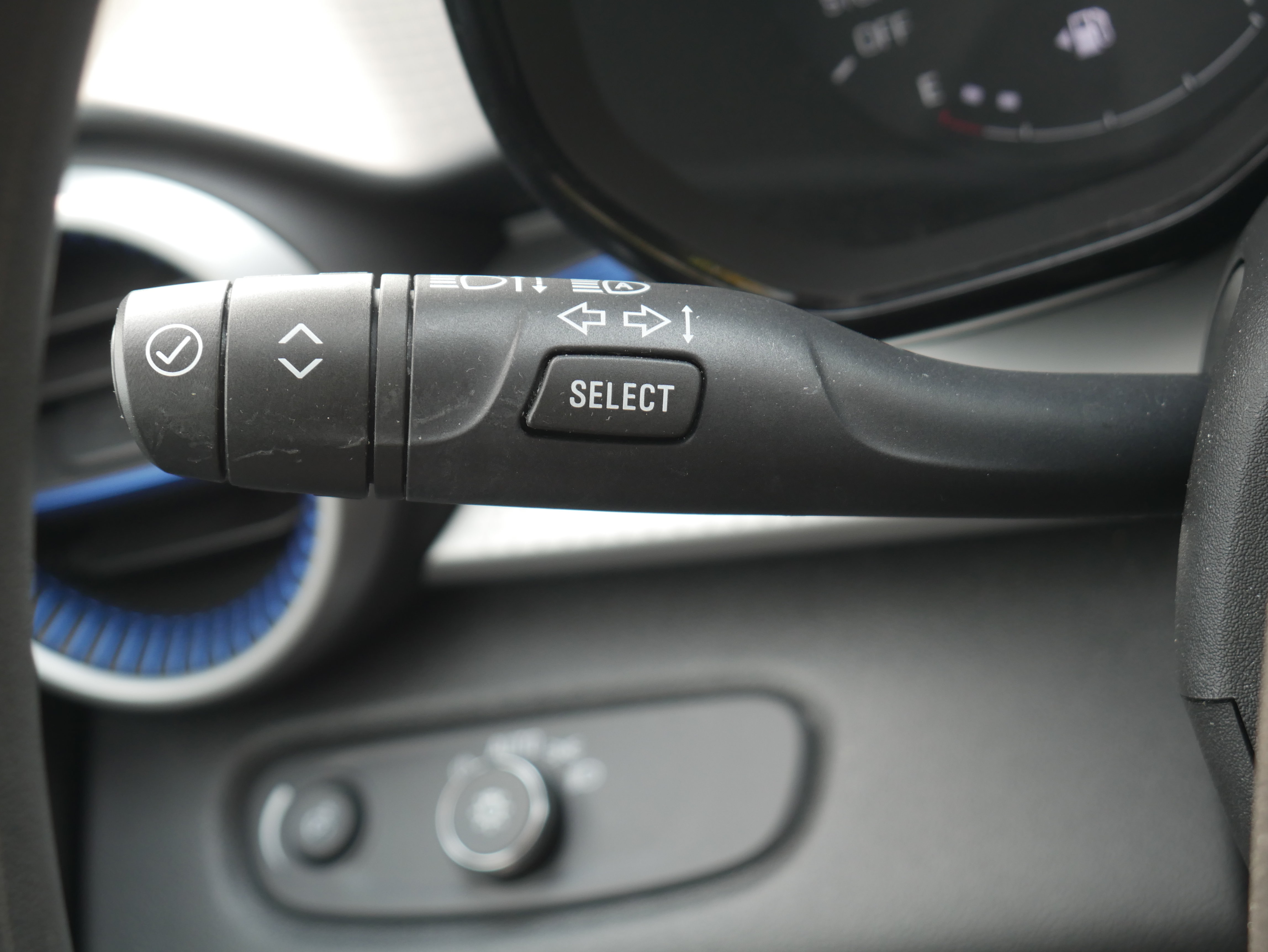 Certified 2024 Chevrolet Trax LS FWD image 24