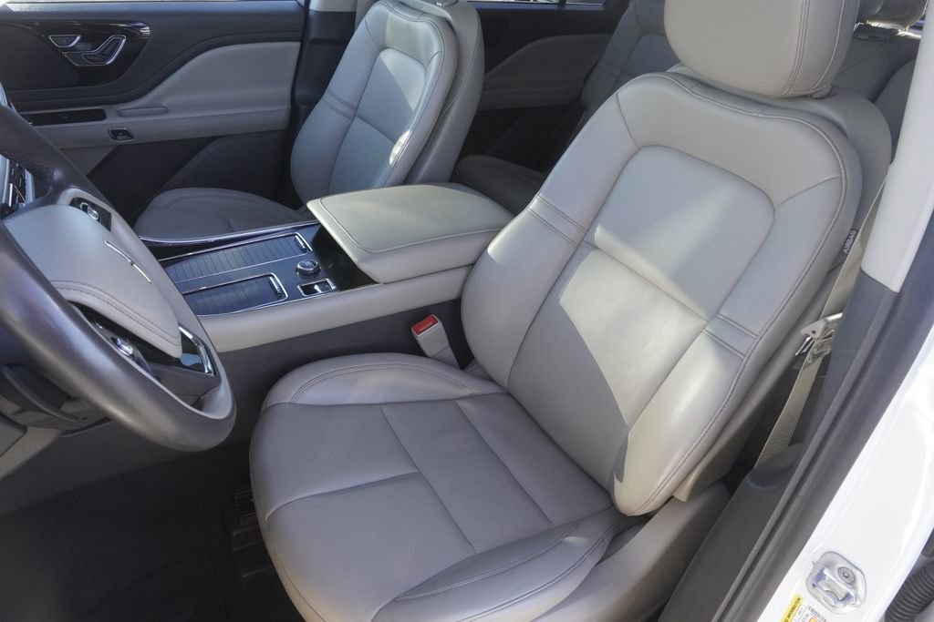 Used 2020 Lincoln Aviator AWD image 20