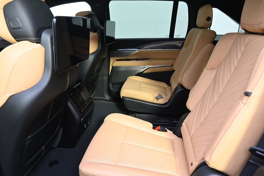 New 2025 Cadillac Escalade IQ Luxury 2 image 21