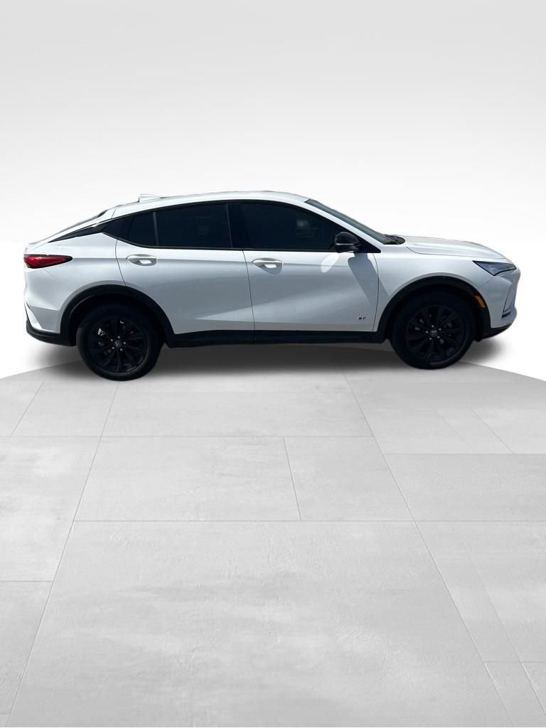 Used 2025 Buick Envista Sport Touring image 14