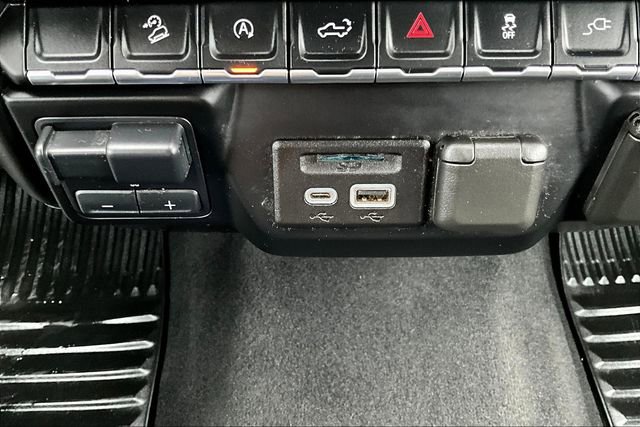 Used 2020 Chevrolet Silverado 1500 LT w/ All-Star Edition image 23