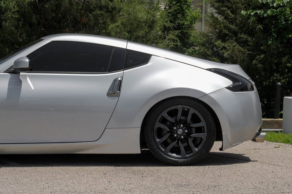 Used 2020 Nissan 370Z Coupe image 11