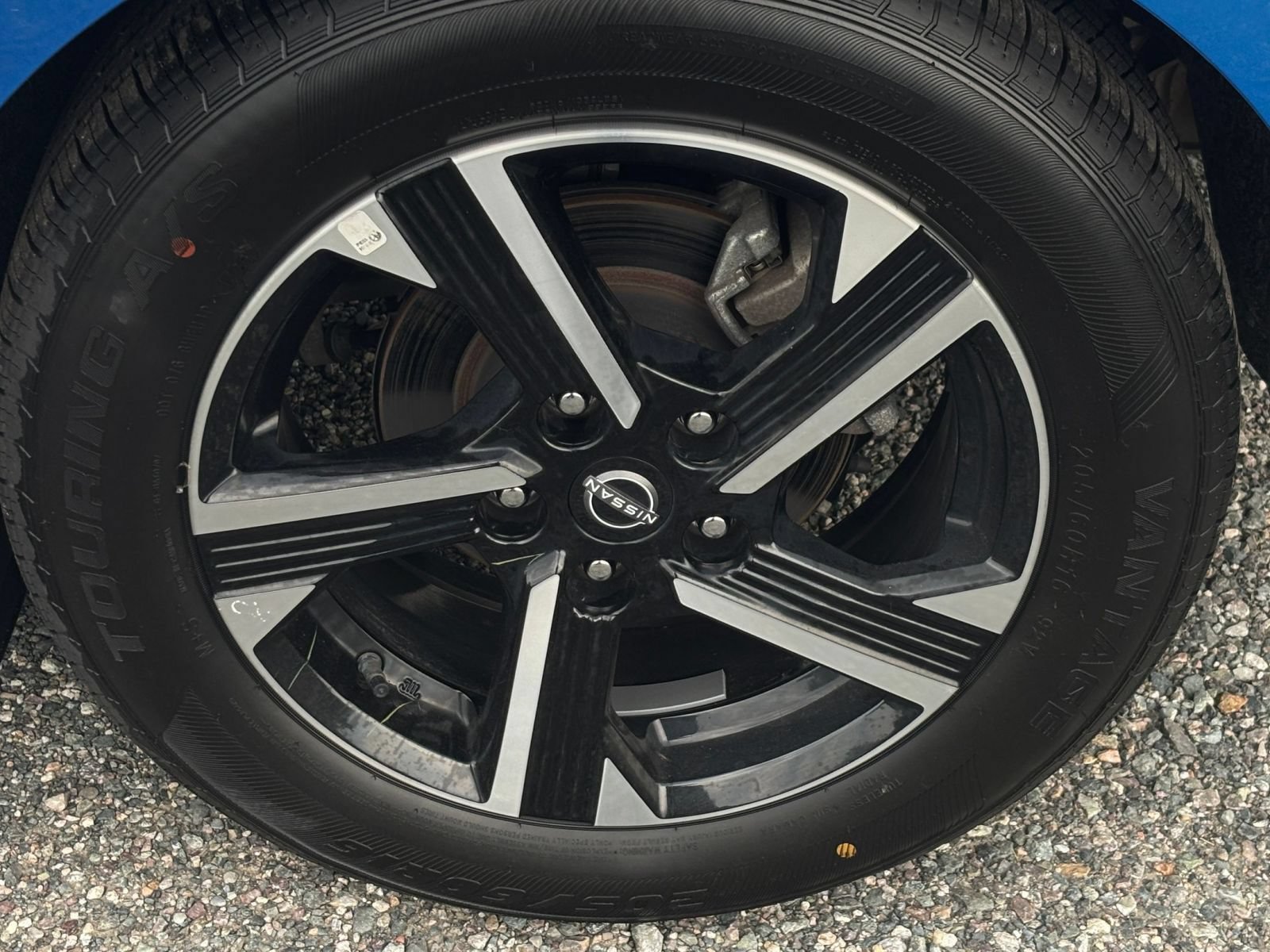 Used 2025 Nissan Sentra SV FWD image 24