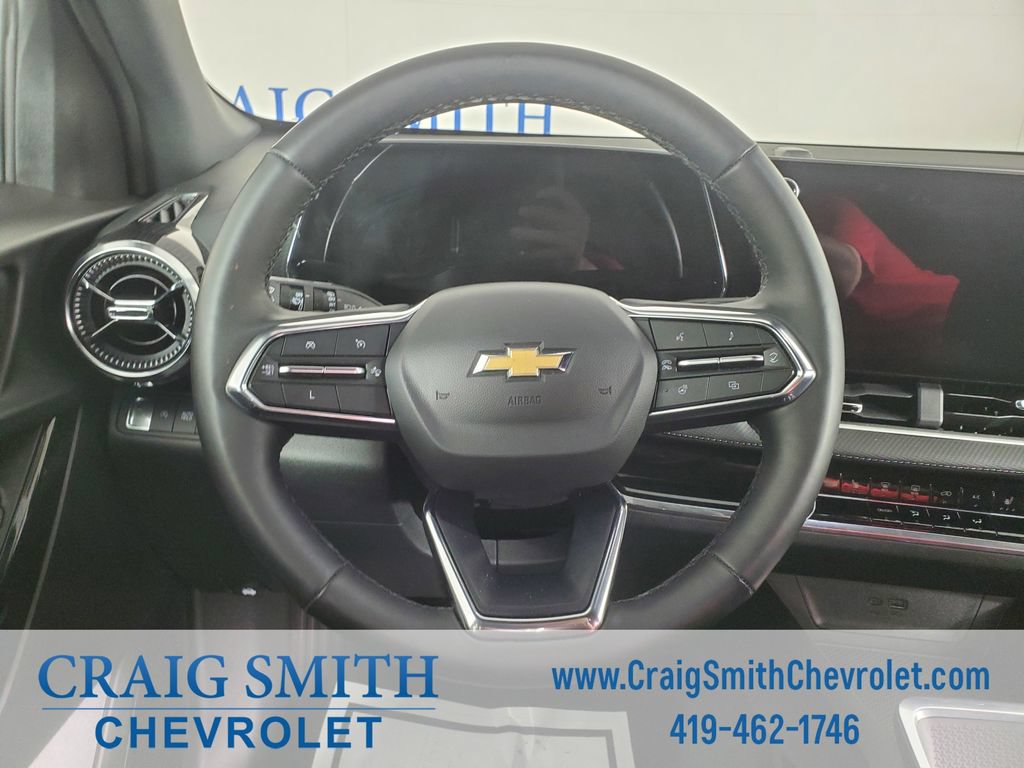 Used 2025 Chevrolet Equinox LT FWD image 17