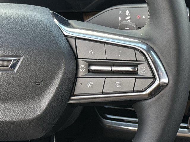 New 2026 Chevrolet Equinox ACTIV w/ Convenience Package III FWD image 16
