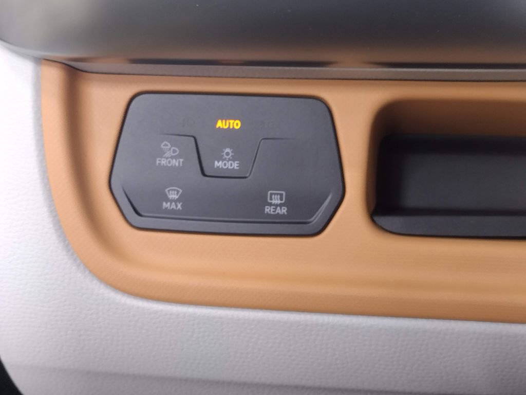 New 2025 Volkswagen ID. Buzz 1st Edition image 31