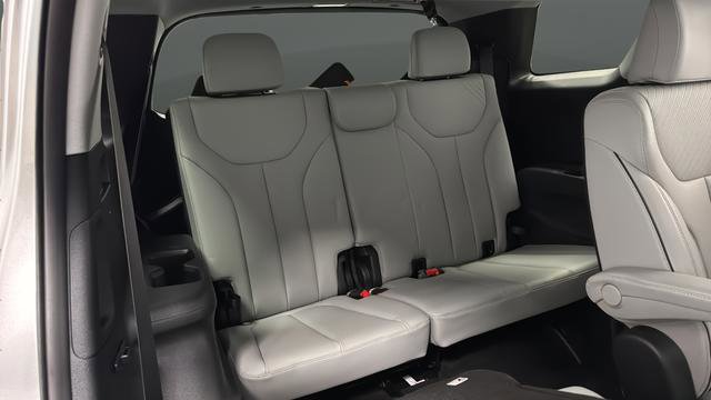 Used 2023 Hyundai Palisade SEL w/ Premium Package image 27