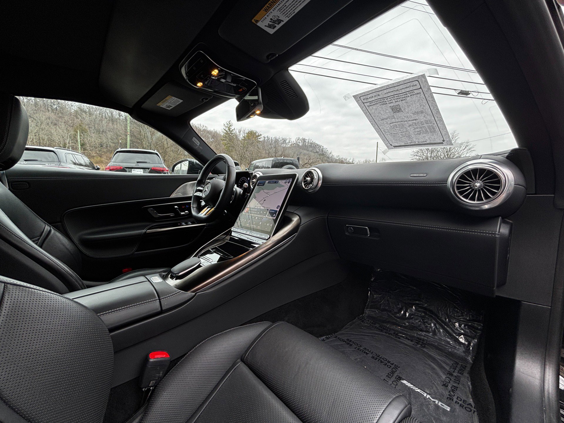 Used 2022 Mercedes-Benz SL 63 AMG 4MATIC w/ Driver Assistance Package image 23