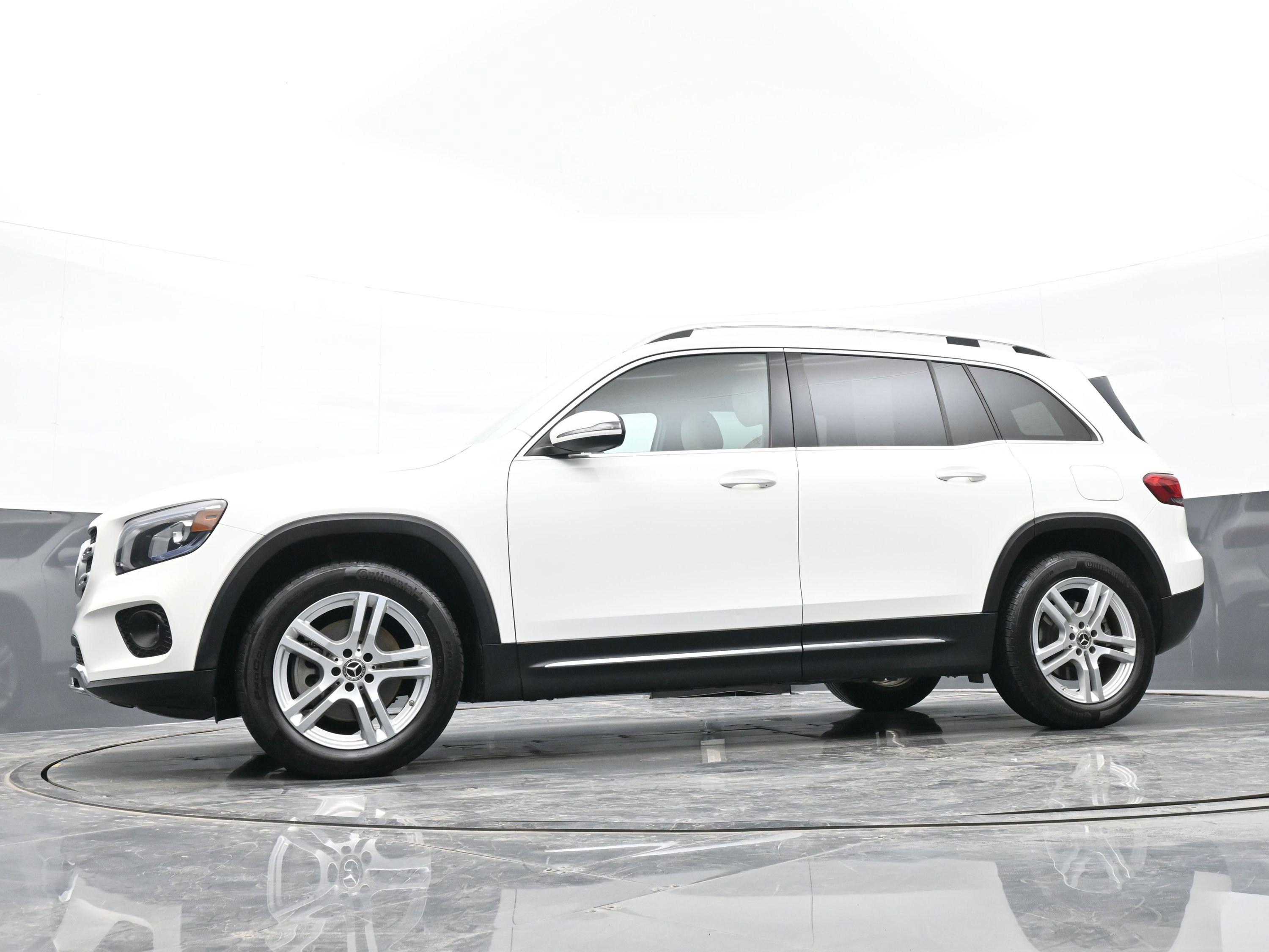 Used 2020 Mercedes-Benz GLB 250 image 38