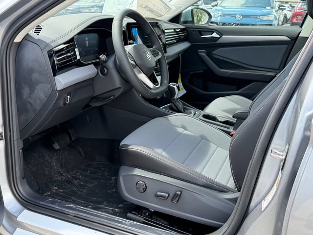 New 2026 Volkswagen Jetta SE FWD image 13
