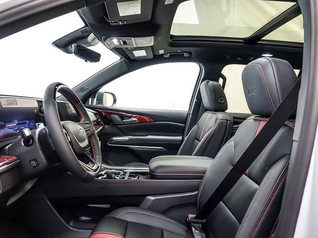New 2026 Chevrolet Traverse RS w/ LPO, Floor Liner Package AWD/4WD image 9