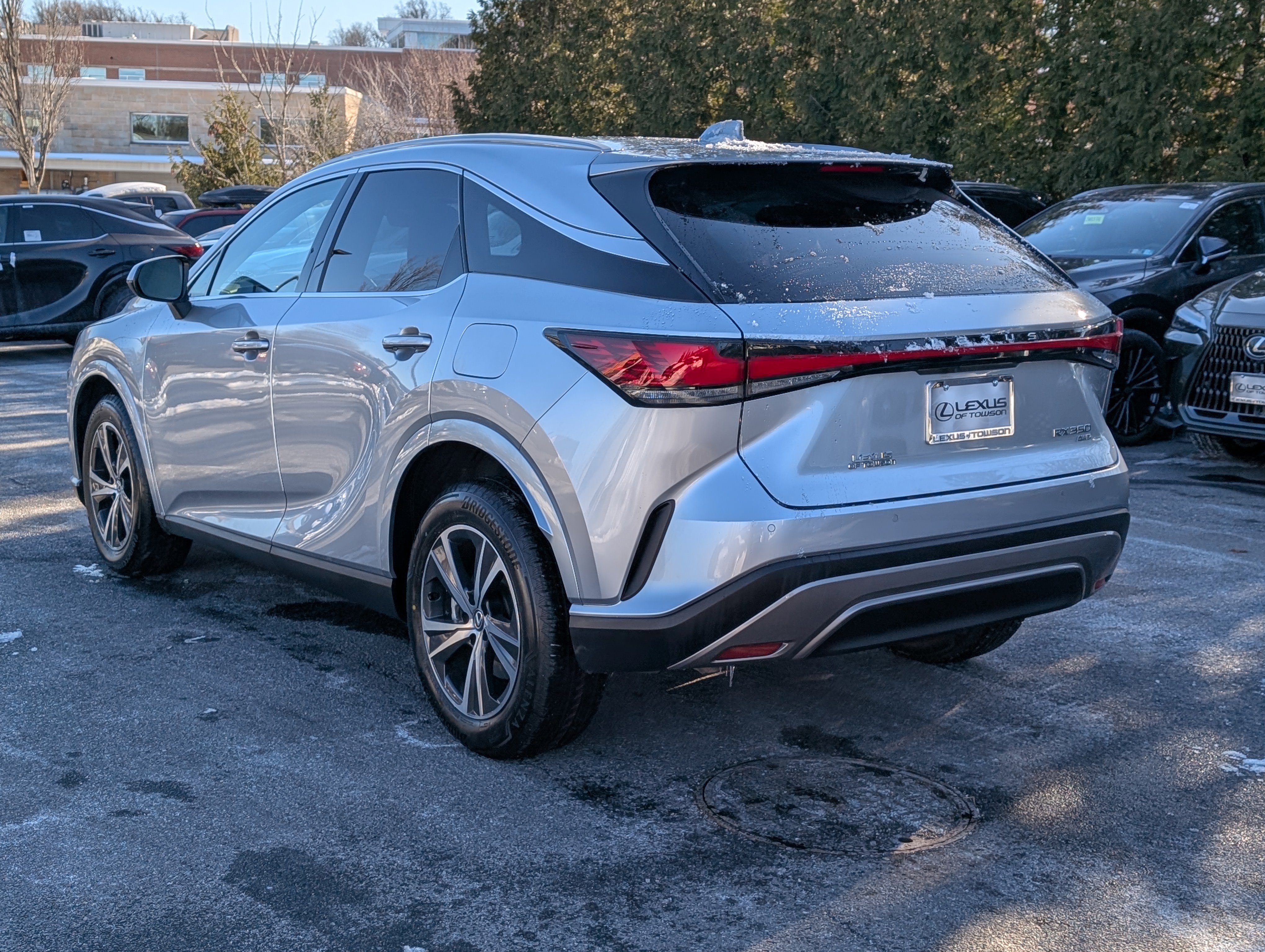 Used 2023 Lexus RX 350 Premium w/ Accessory Package AWD/4WD image 5