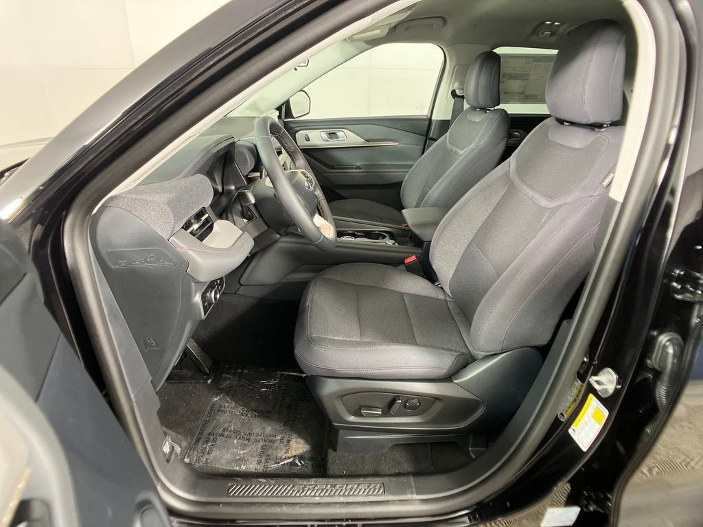 New 2026 Ford Explorer Active RWD image 29