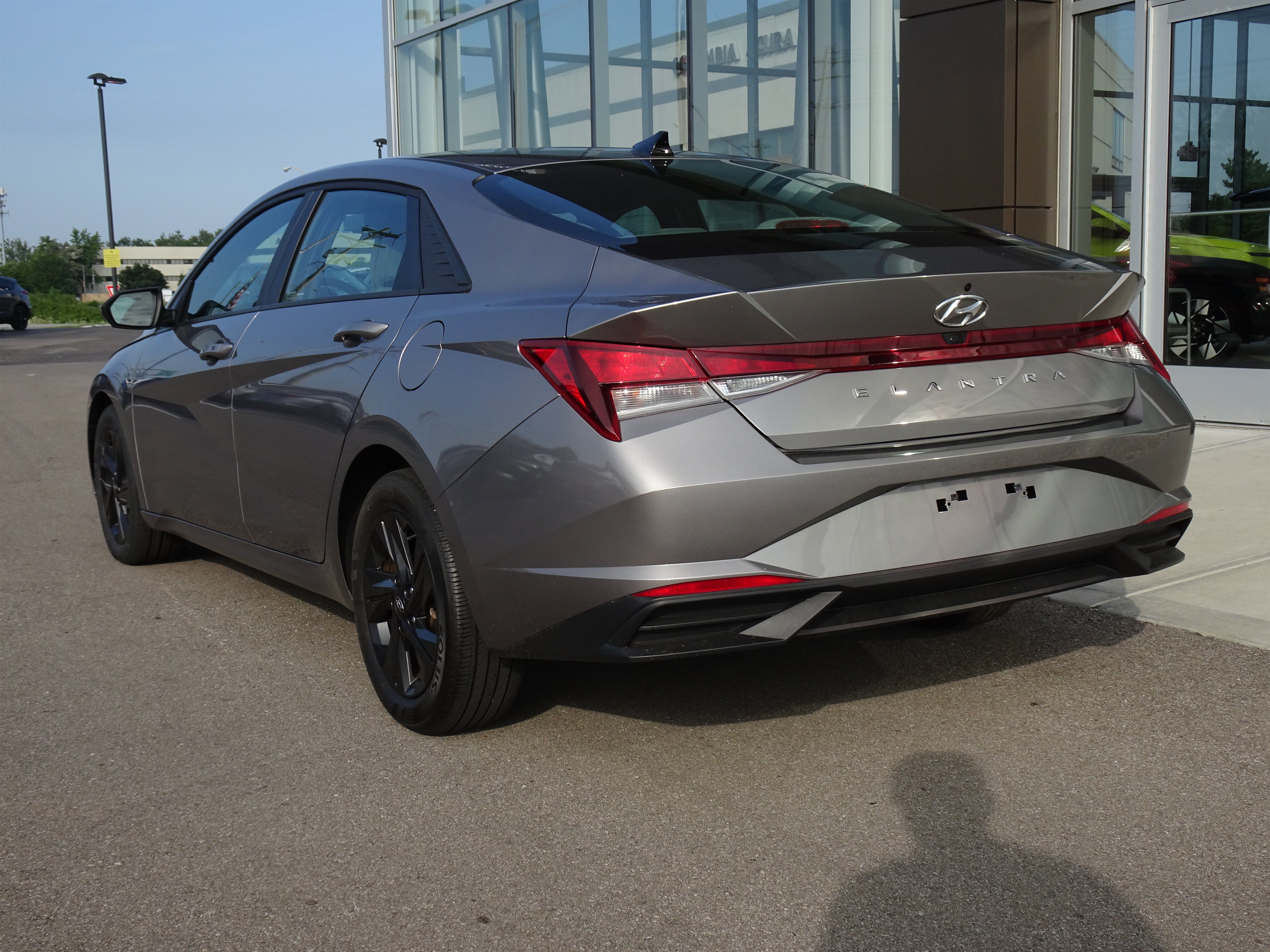 Used 2023 Hyundai Elantra SEL FWD image 3