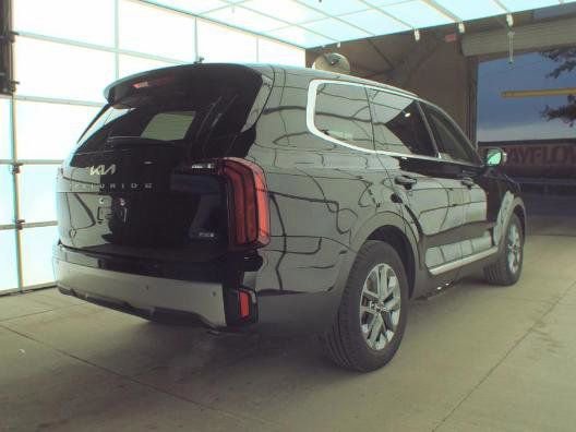 Used 2023 Kia Telluride LX image 4