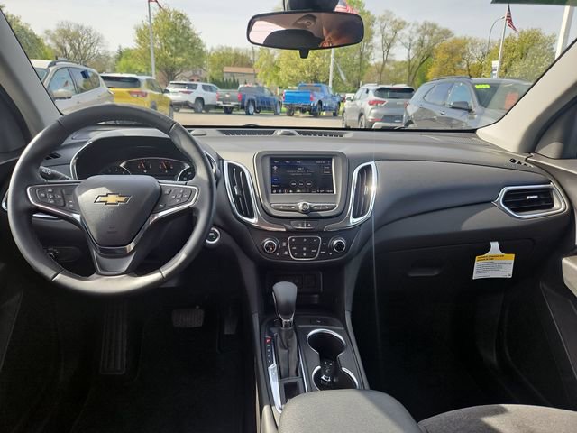 Used 2024 Chevrolet Equinox LT AWD/4WD image 12