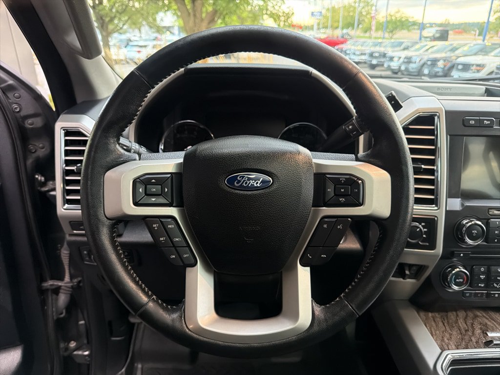 Used 2017 Ford F250 Lariat w/ Lariat Ultimate Package AWD/4WD image 27