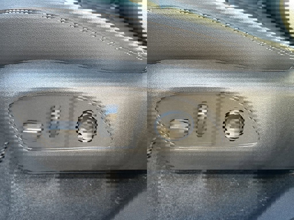 New 2026 Chevrolet Traverse LT w/ Driver Confidence Package image 9