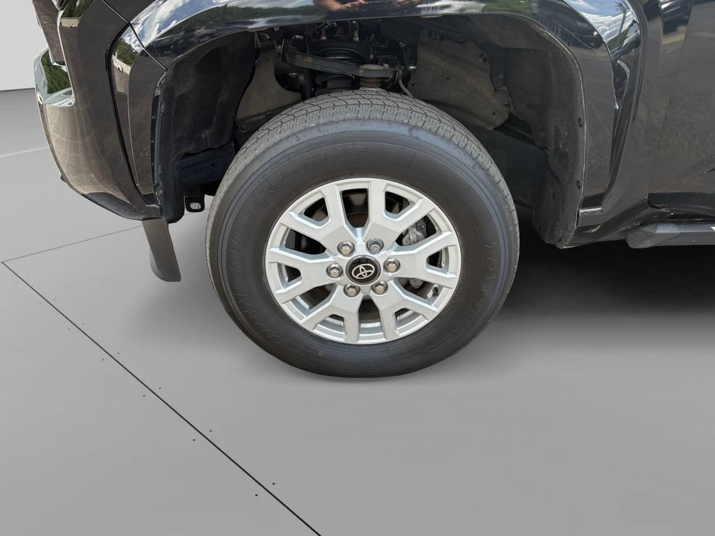 Used 2024 Toyota Tacoma SR5 AWD/4WD image 17